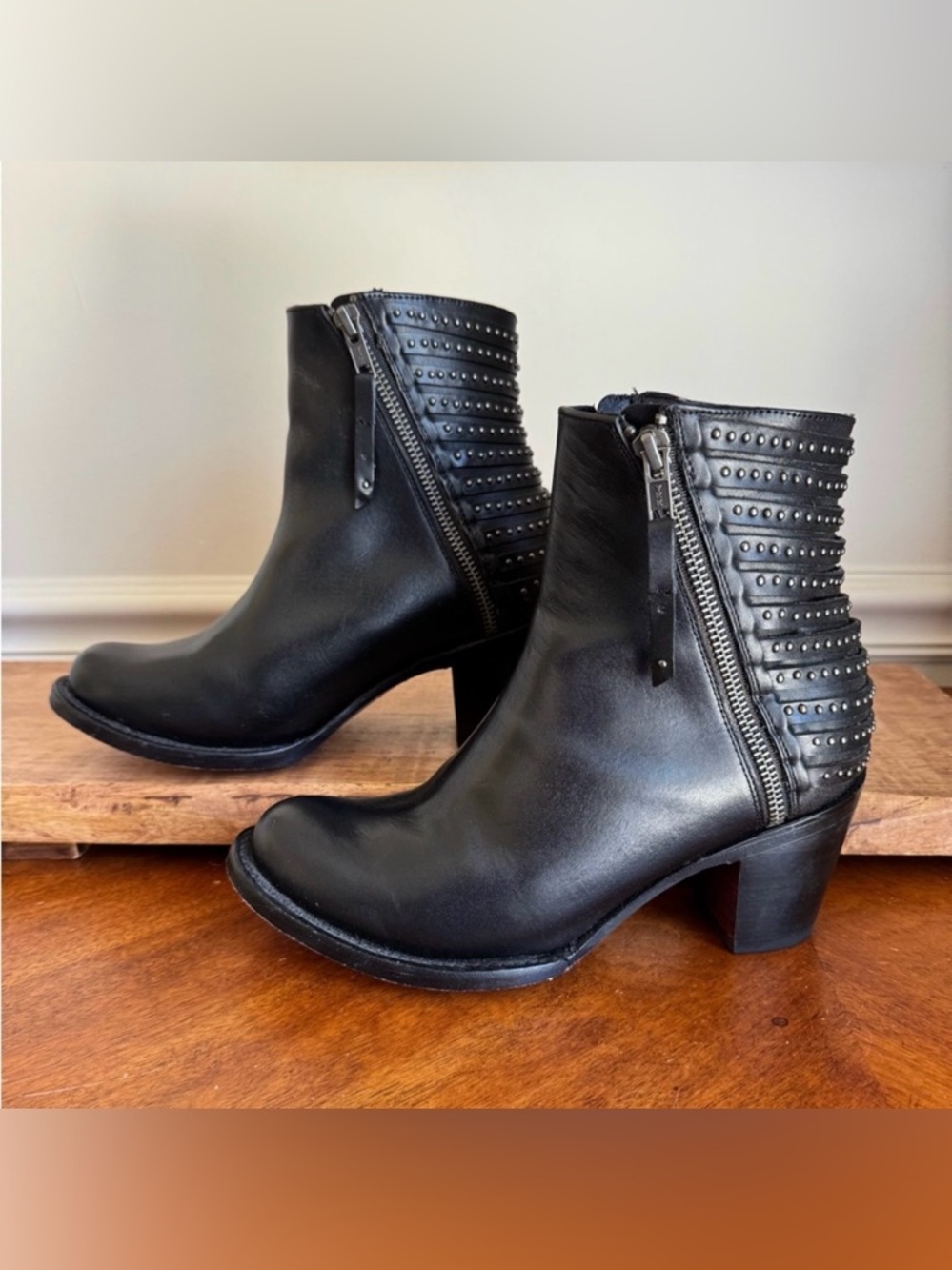 Women's DENVER Black & Silver Studded Leather Cowboy Ankle Boots Sz 7.5